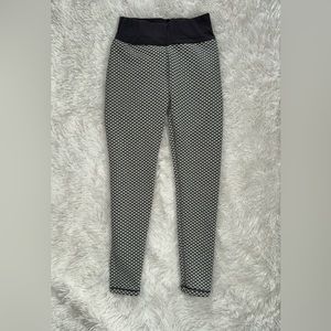 “TikTok famous leggings”